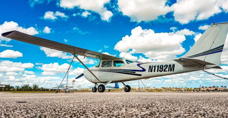 miami-beach-private-luxury-airplane-tour-with-champagne