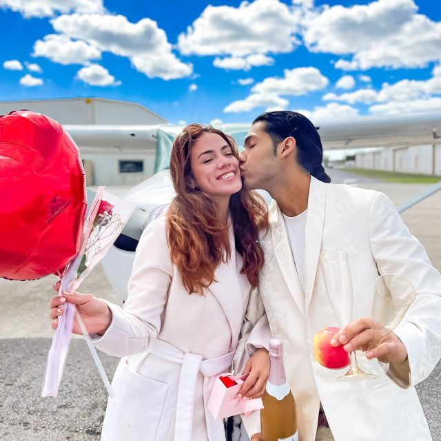 miami-beach-private-luxury-airplane-tour-with-champagne