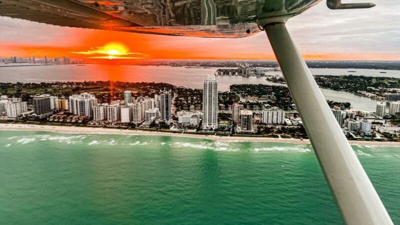 miami-beach-private-romantic-sunset-flight-with-champagne