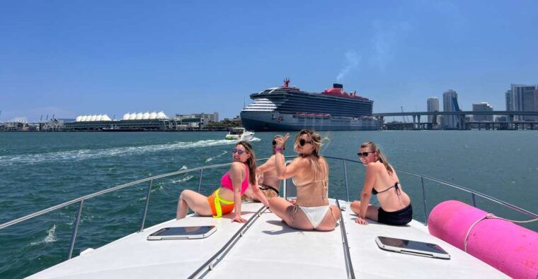 miami-beach-private-yacht-rental-with-captain-and-champagne
