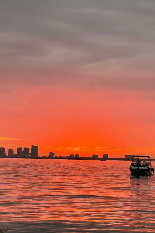 miami-beach-spectacular-sandbar-skyline-boat-tour