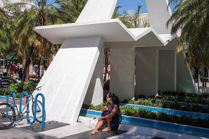 miami-beach-transcending-mall