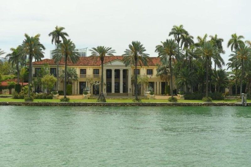 miami-biscayne-bay-boat-cruise-with-transportation