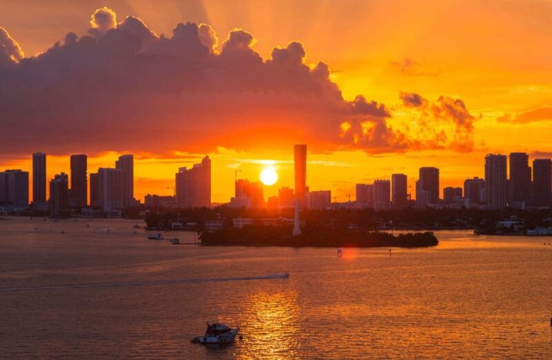 miami-biscayne-bay-celebrity-homes-day-or-night-cruise