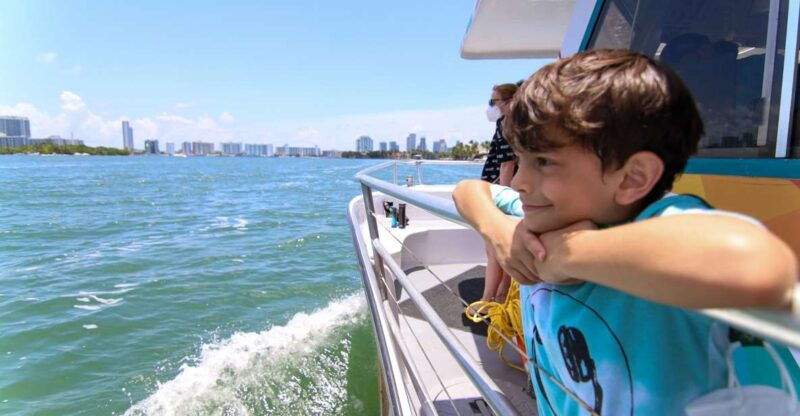 miami-biscayne-bay-celebrity-homes-sightseeing-cruise