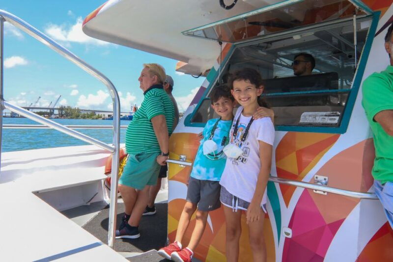 miami-biscayne-bay-celebrity-homes-sightseeing-cruise