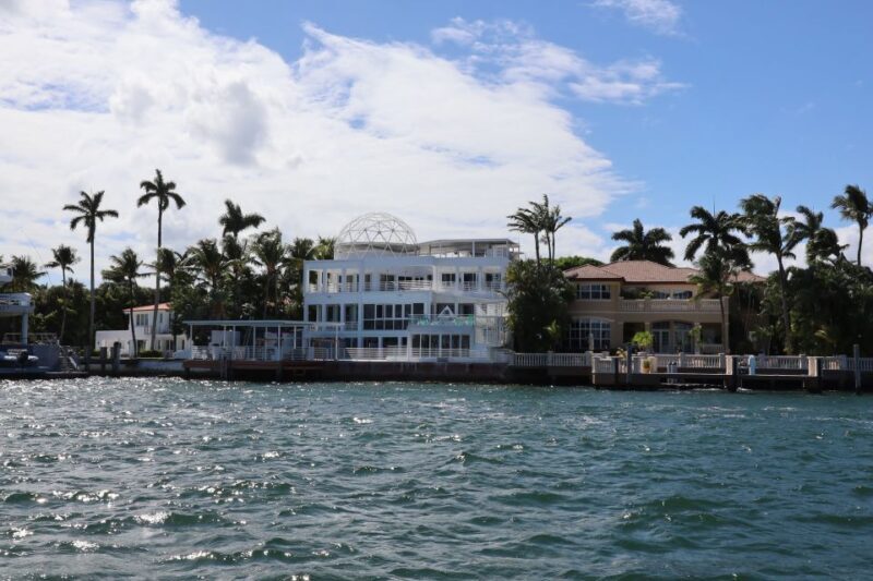 Miami Biscayne Bay: Hop-on Hop-off Boat Cruise - Key Points