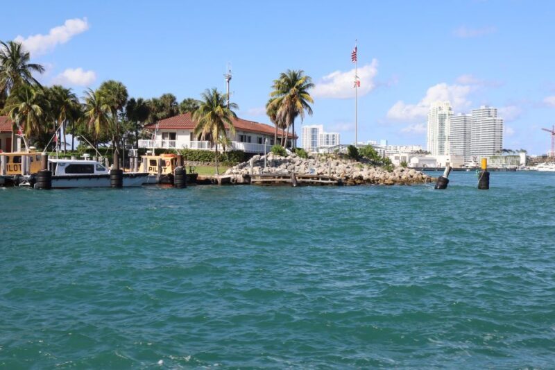 Miami Biscayne Bay: Hop-on Hop-off Boat Cruise - An In-Depth Look at the Miami Biscayne Bay Hop-on Hop-off Boat Cruise