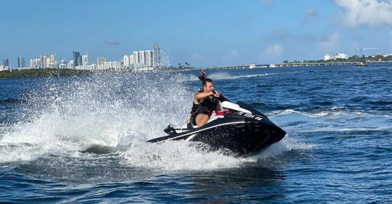miami-biscayne-bay-jet-ski-rental
