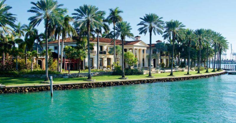 Miami: Biscayne Bay Millionaire's Row Boat Tour - Exploring Miami from the Water: What You Can Expect