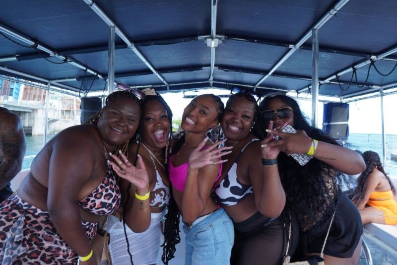 miami-boat-party-with-live-dj-unlimited-drinks-and-food