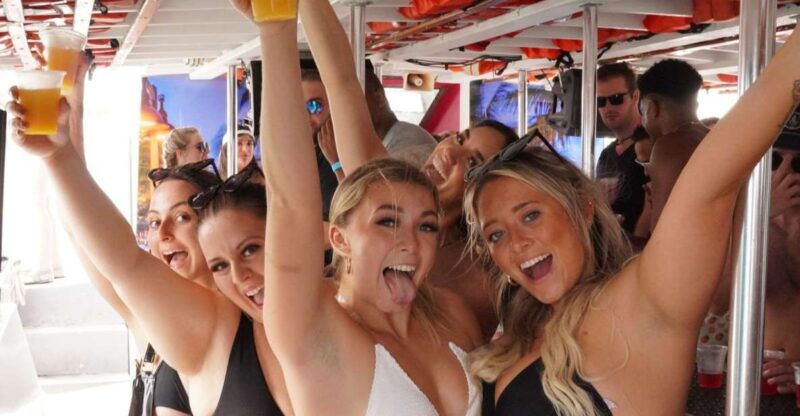 miami-boat-party-with-live-dj-unlimited-drinks-and-food