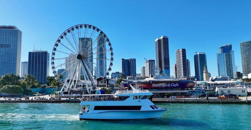 miami-celebrity-homes-and-skyline-cruise-with-city-views