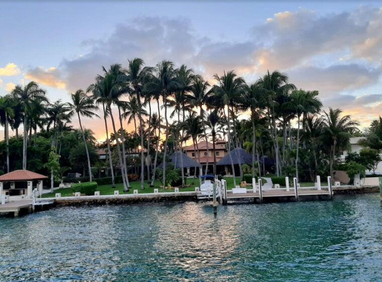 miami-celebrity-homes-and-skyline-cruise-with-city-views
