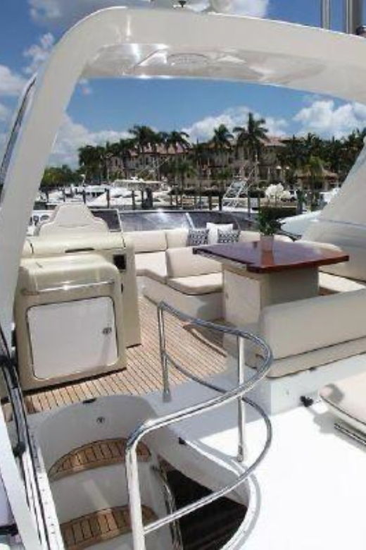 miami-epic-sail-unforgettable-celebrations-aboard-yachts