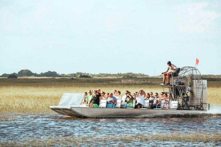 miami-everglades-national-park-airboat-tour-wildlife-show