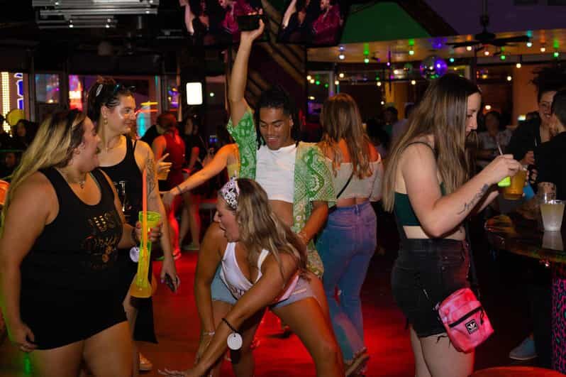 Miami: Guided Bar Crawl with Drinks Discounts and Club Entry - Who Should Consider This Tour?