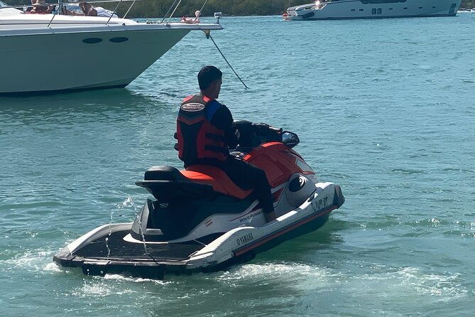 miami-haulover-sandbar-in-bal-harbor-jet-ski-ride