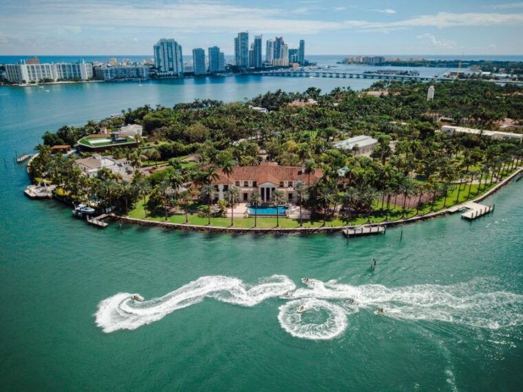 miami-jet-ski-riding-from-south-beach