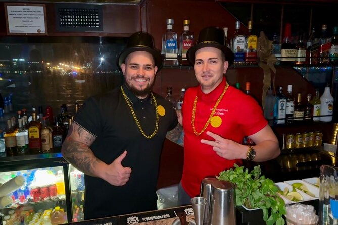 miami-july-4-nightclub-on-water-with-the-biscayne-bay-fireworks