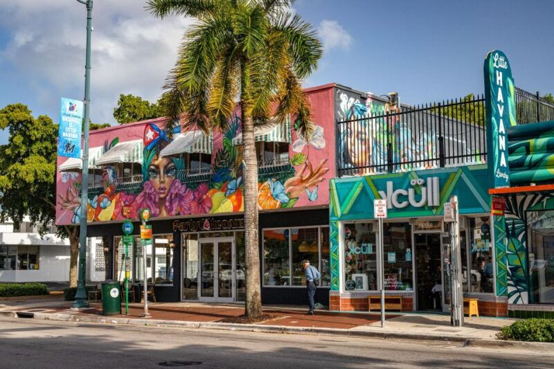 miami-little-havana-wow-walking-tour-small-group-size