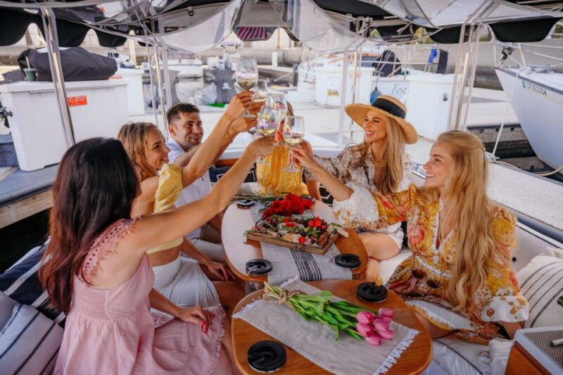 miami-luxury-e-boat-cruise-with-wine-and-charcuterie-board