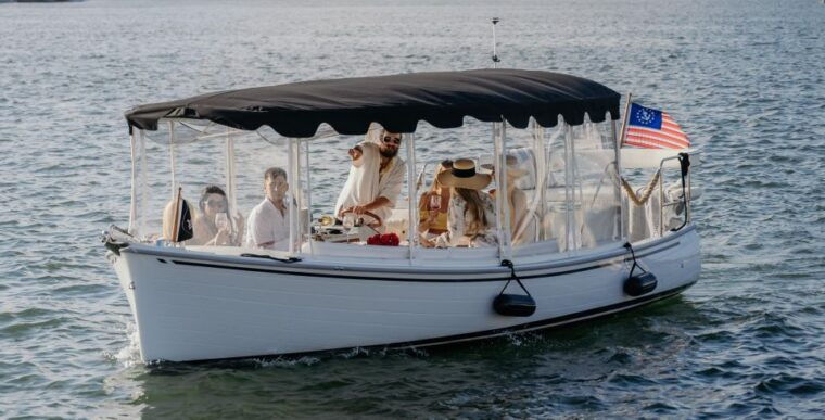 miami-luxury-e-boat-cruise-with-wine-and-charcuterie-board