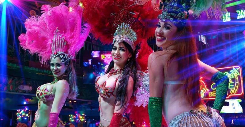 miami-mangos-tropical-cafe-dinner-show