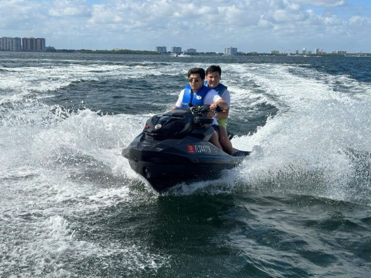 miami-miami-beach-jetski-ride-with-boat-and-drinks