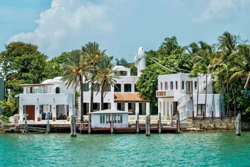 miami-millionaire-homes-boat-tour-with-mojito-bar-onboard