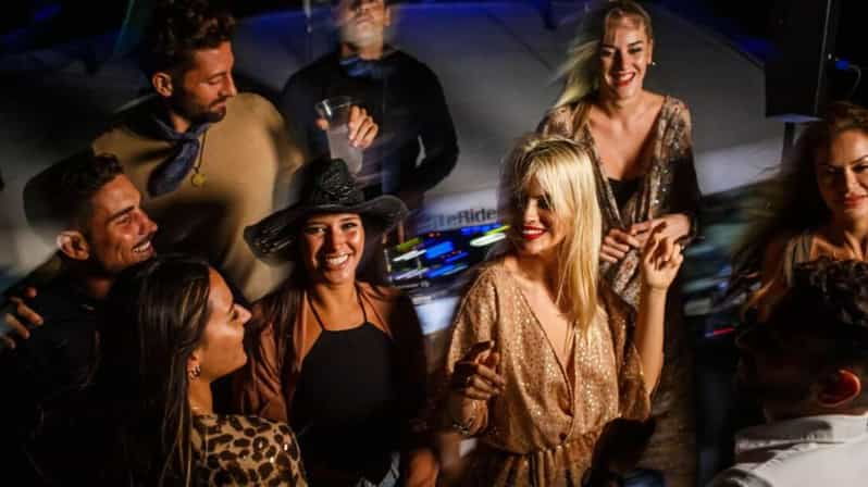 miami-night-time-yacht-or-boat-charter-for-up-to-12-guests