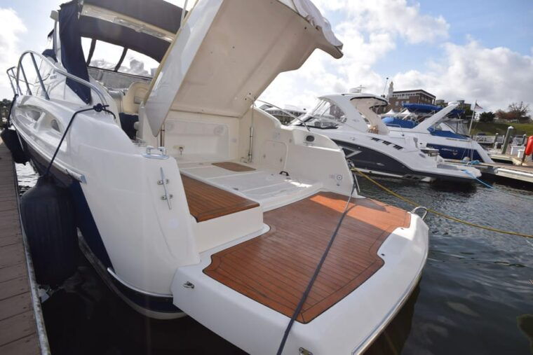 miami-night-time-yacht-or-boat-charter-for-up-to-12-guests