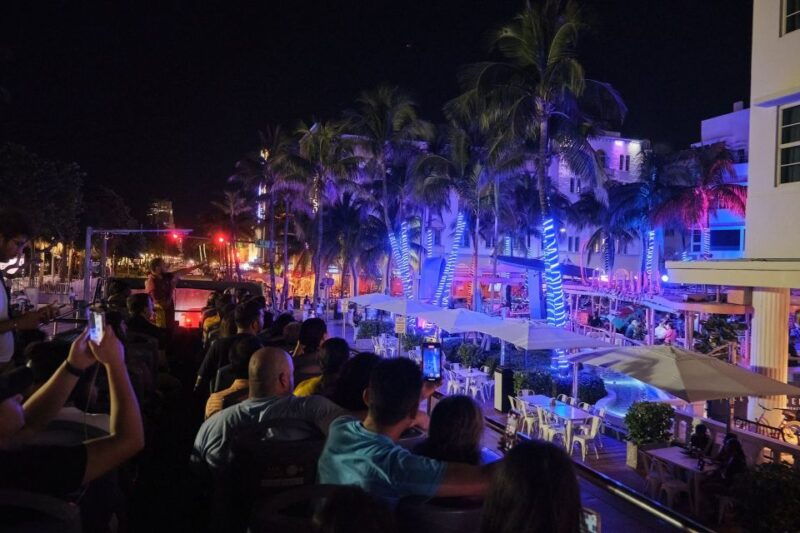 miami-open-top-bus-sightseeing-night-tour-with-live-guide