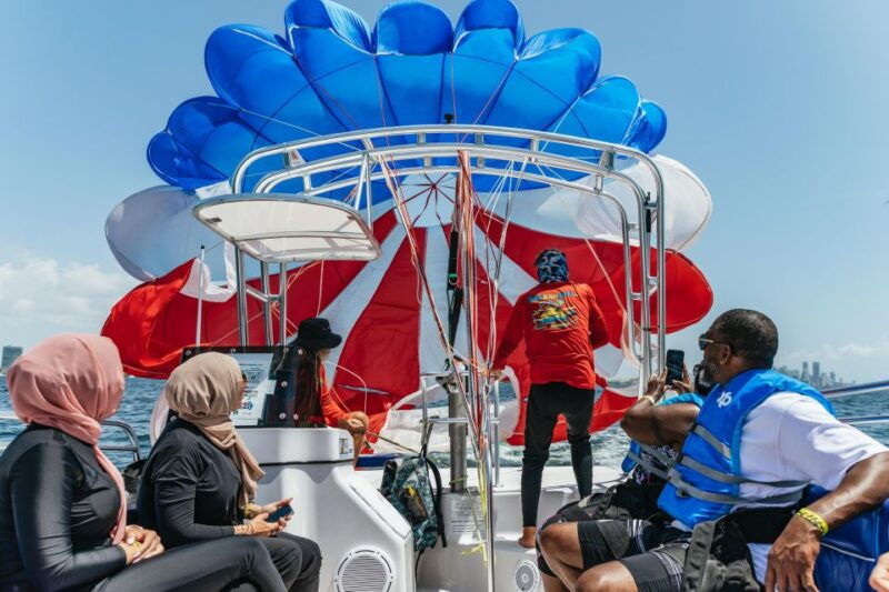 miami-parasailing-experience-in-biscayne-bay
