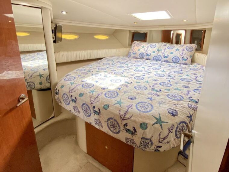 miami-private-52ft-luxury-yacht-rental-with-captain