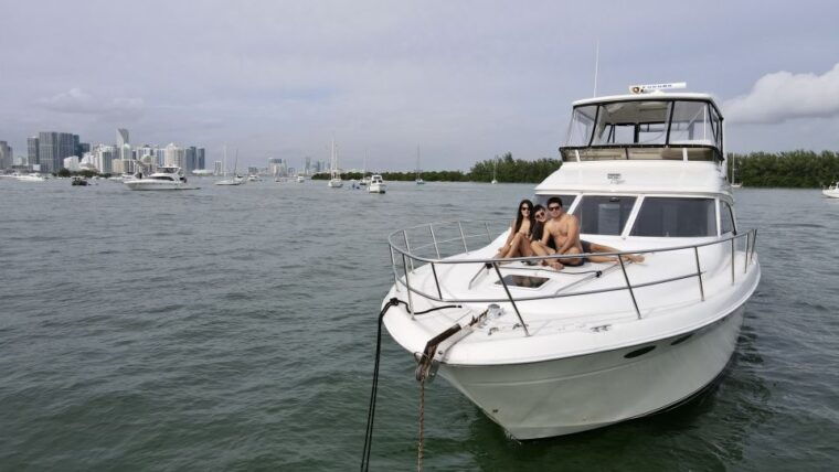 miami-private-52ft-luxury-yacht-rental-with-captain