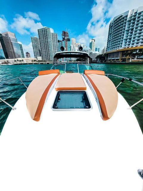 miami-private-boat-cruise-and-tour-with-captain