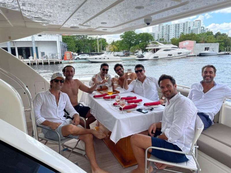 miami-private-city-cruise-of-miami-beach-with-french-guide