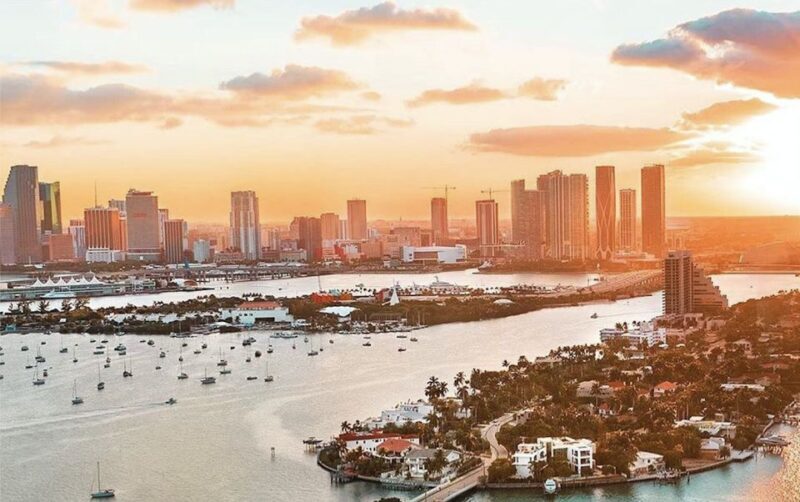 Miami: Private Luxury Airplane Tour with Champagne - The Itinerary in Detail: Highlights and Considerations