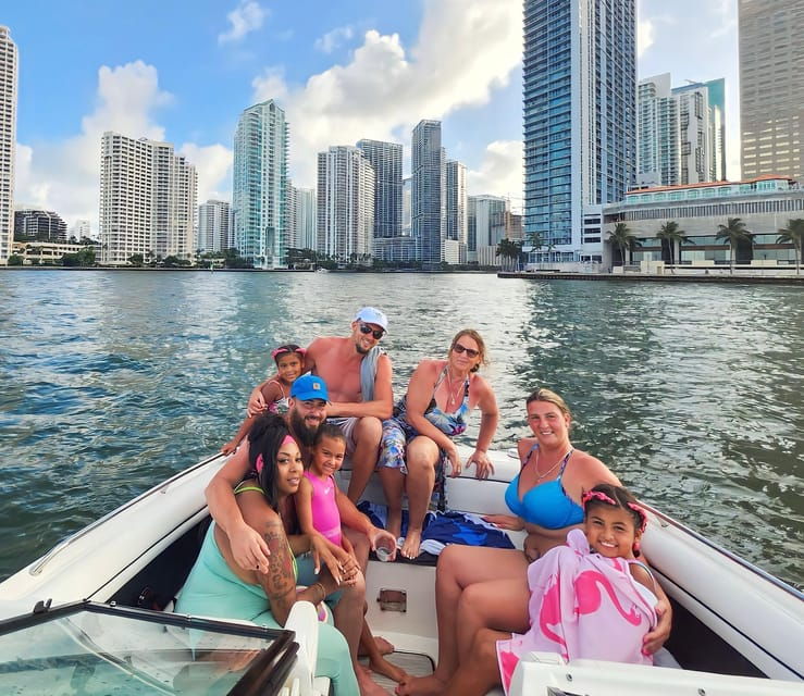 miami-private-luxury-boat-charter-with-a-captain