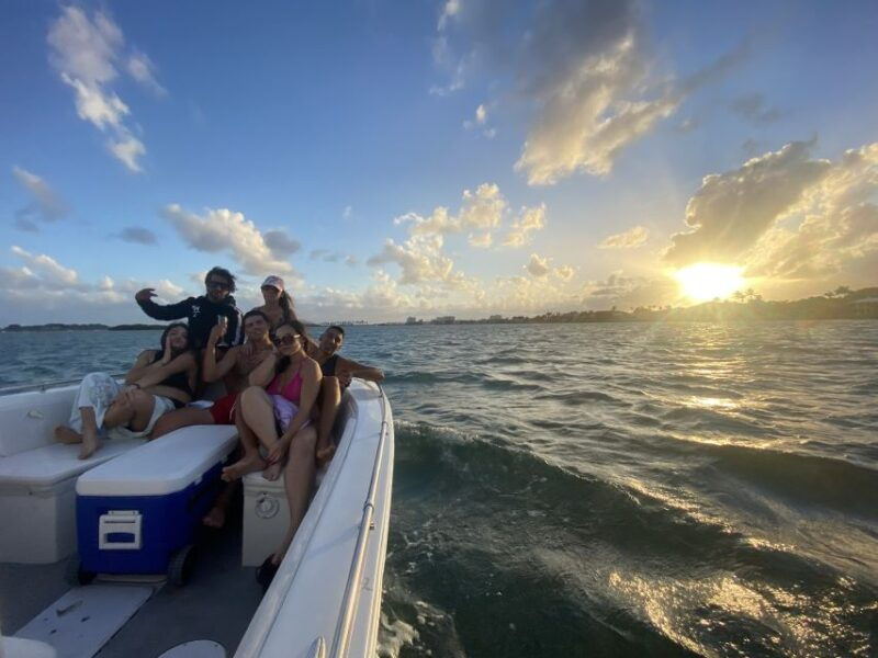 miami-private-sunset-boat-tour-with-bottle-of-champagne