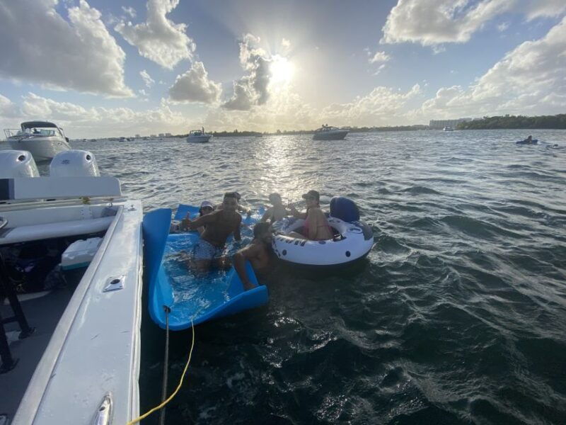 miami-private-sunset-boat-tour-with-bottle-of-champagne
