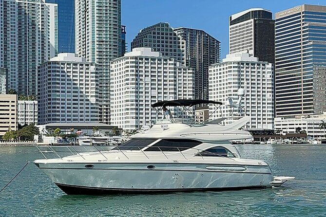 miami-private-yacht-cruise-enjoy-the-biscayne-bay-luxury-tours