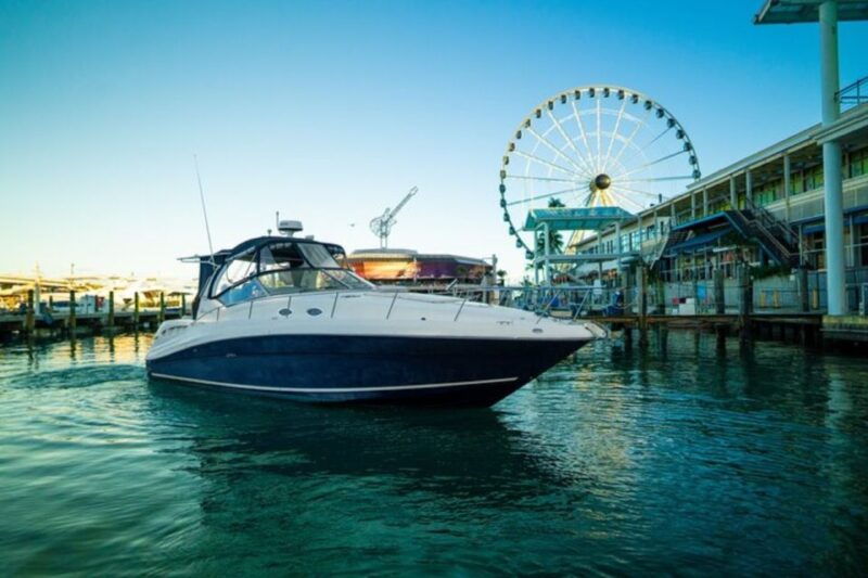 miami-private-yacht-cruise-with-champagne