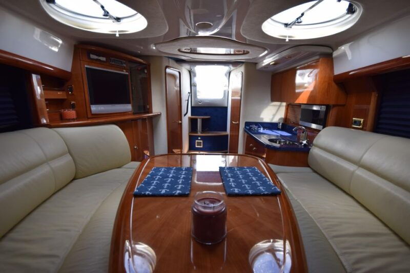 miami-private-yacht-for-up-to-12-people