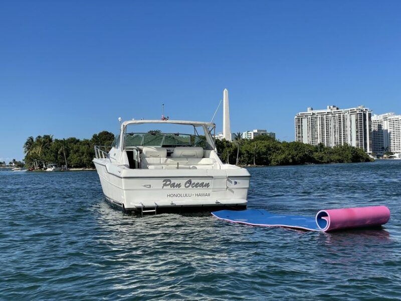 miami-private-yacht-rental-tour-with-champagne-and-snorkel