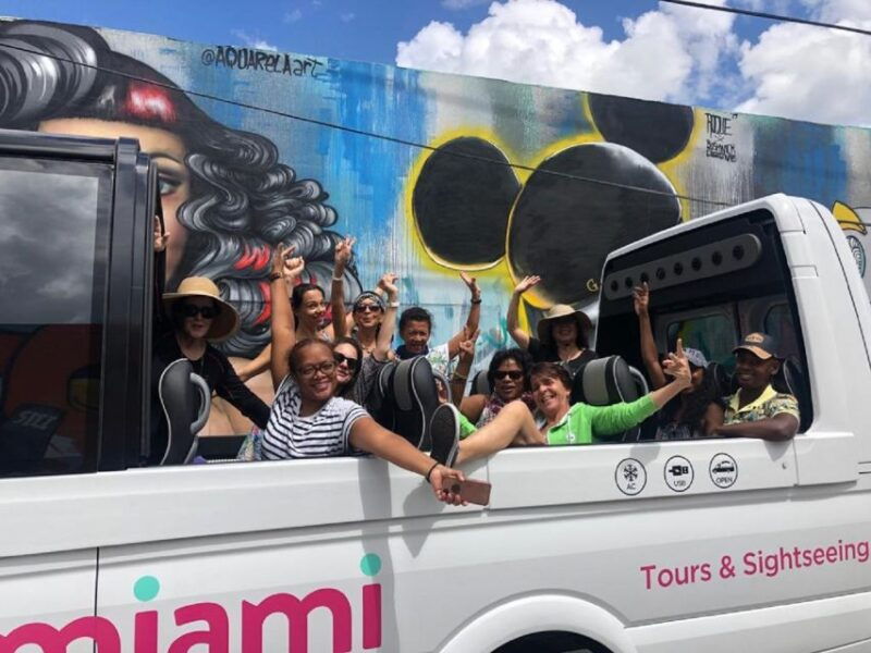 miami-sightseeing-tour-in-a-convertible-bus