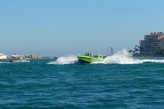 miami-skyline-75-minute-luxury-cruise-of-millionaires-homes-2