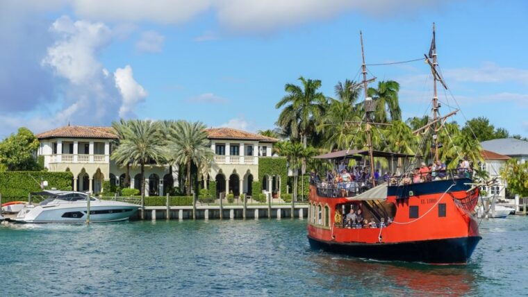miami-skyline-millionaires-homes-pirate-boat-cruise
