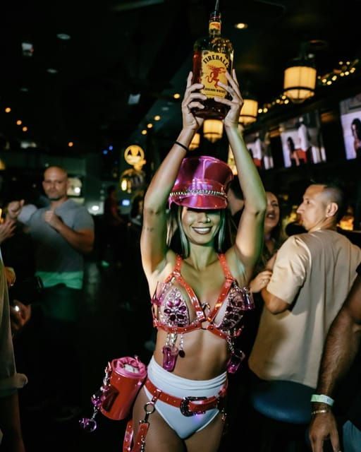 miami-south-beach-bar-club-crawl-experience